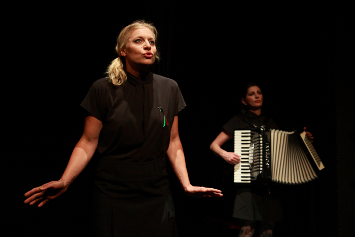 Mon képi blanc Mise en scène Catherine Graziani