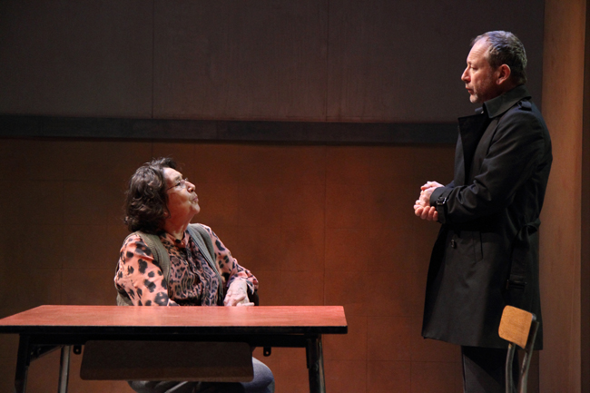 Conversations avec ma mère Mise en scène Maurice VINCON
avec Betty KRESTINSKY et Roland PEYRON